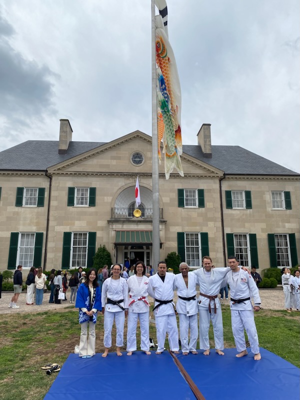 Hui-O-Judo Beltsville Visits the Embassy of Japan